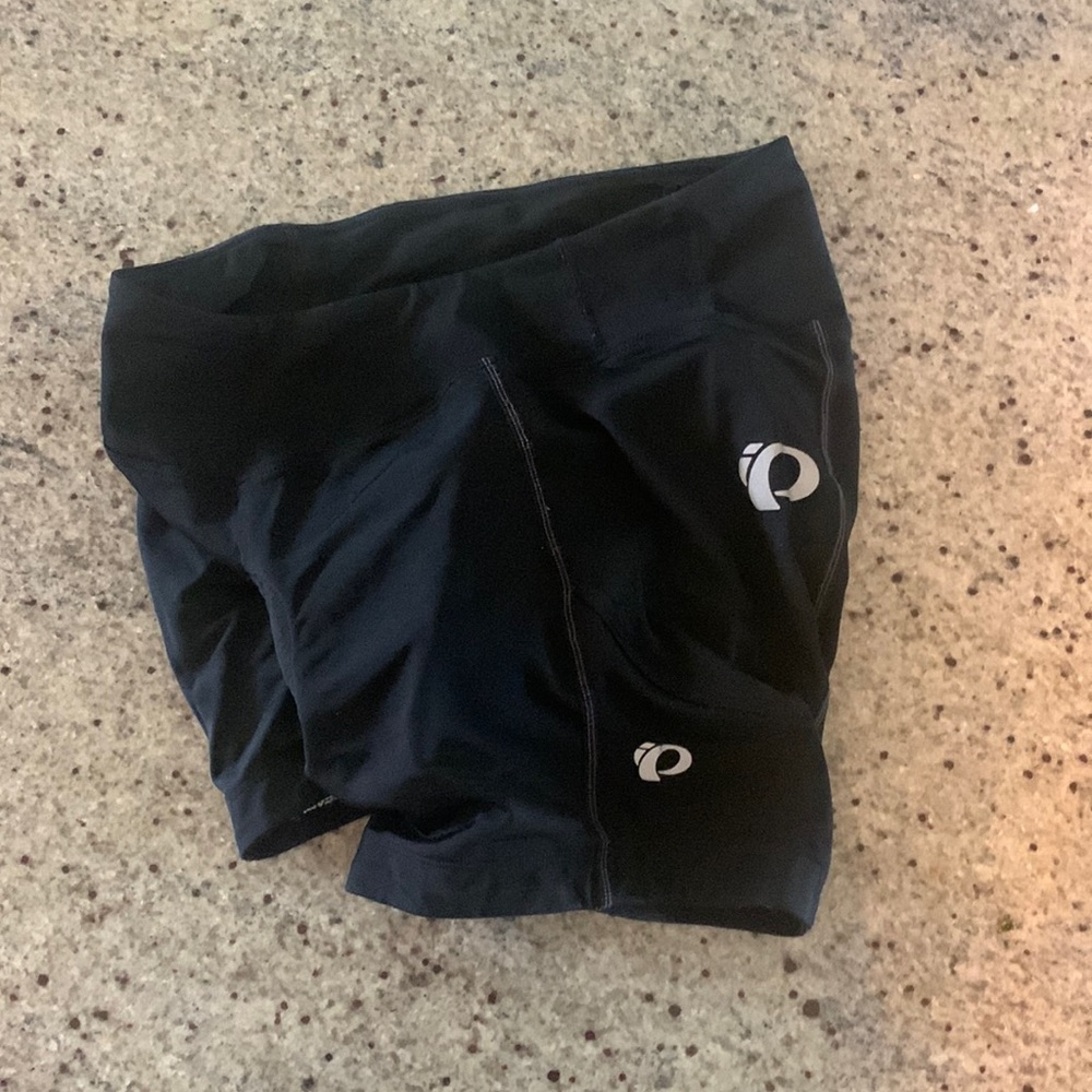 Pearl Izumi bike shorts. great condition.